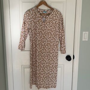 J McLaughlin beige and white dress